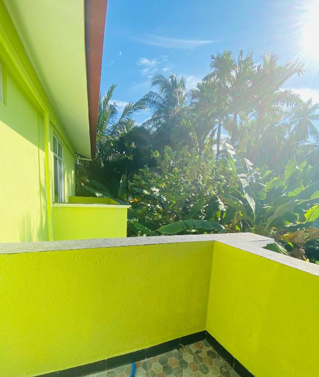 Balkón nebo terasa v ubytování Hedheykuri Residence Fuvahmulah