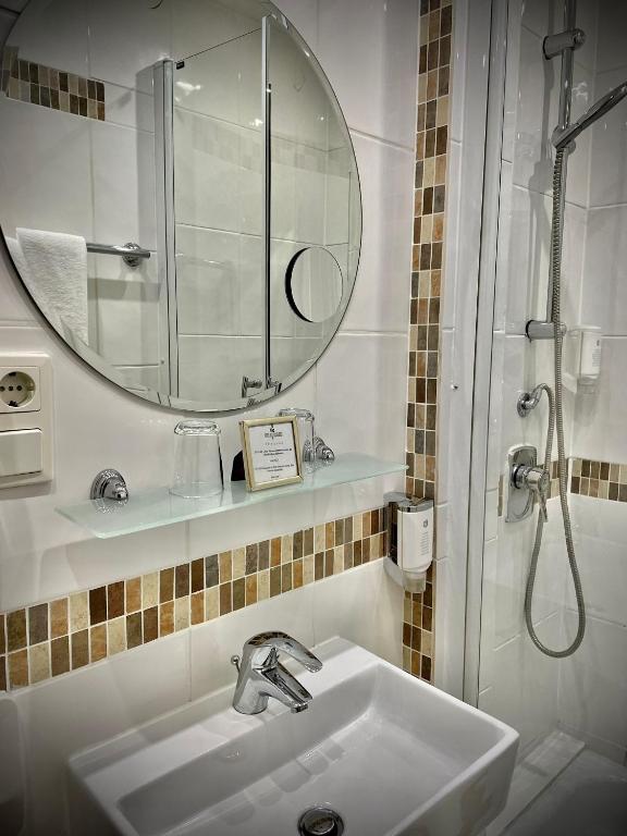 Hotel Am Volksgarten - Resim 28