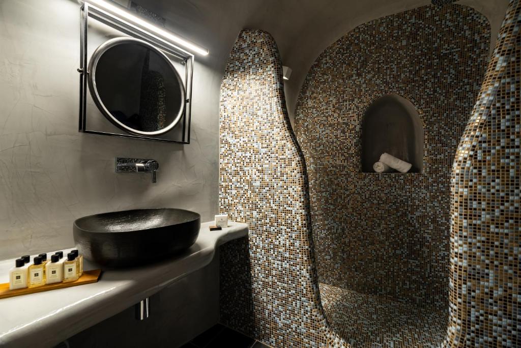 Daydream Luxury Suites - 16