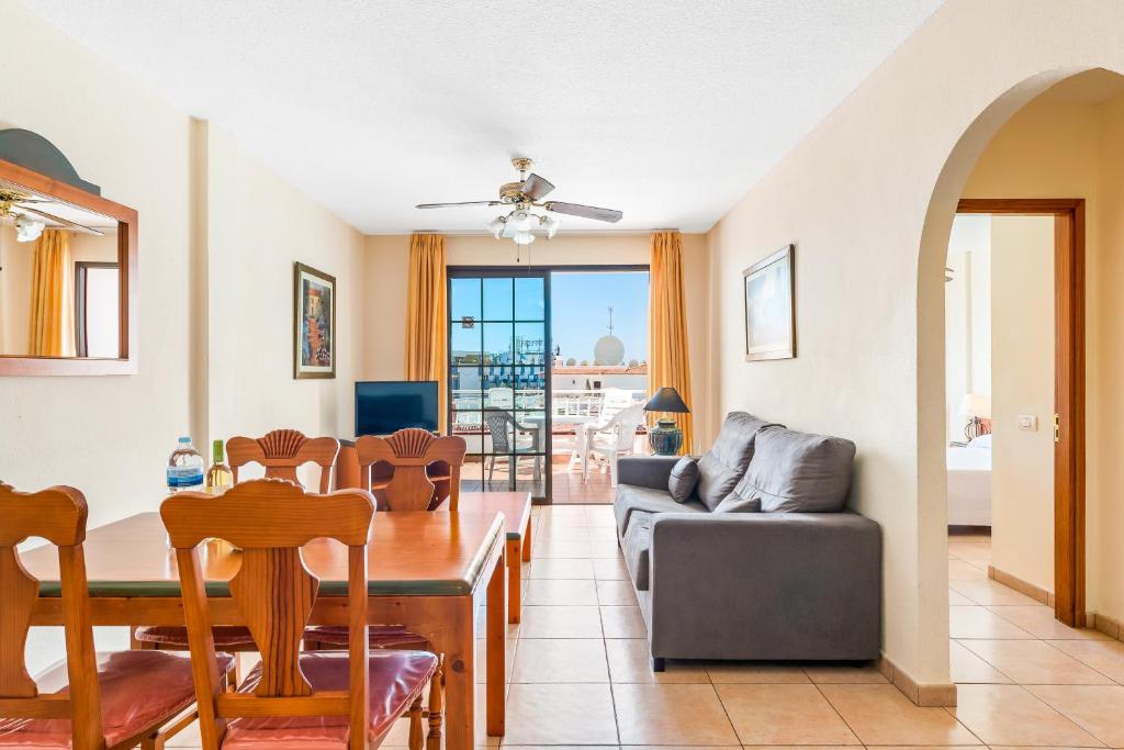 Club Tenerife Apartments - 