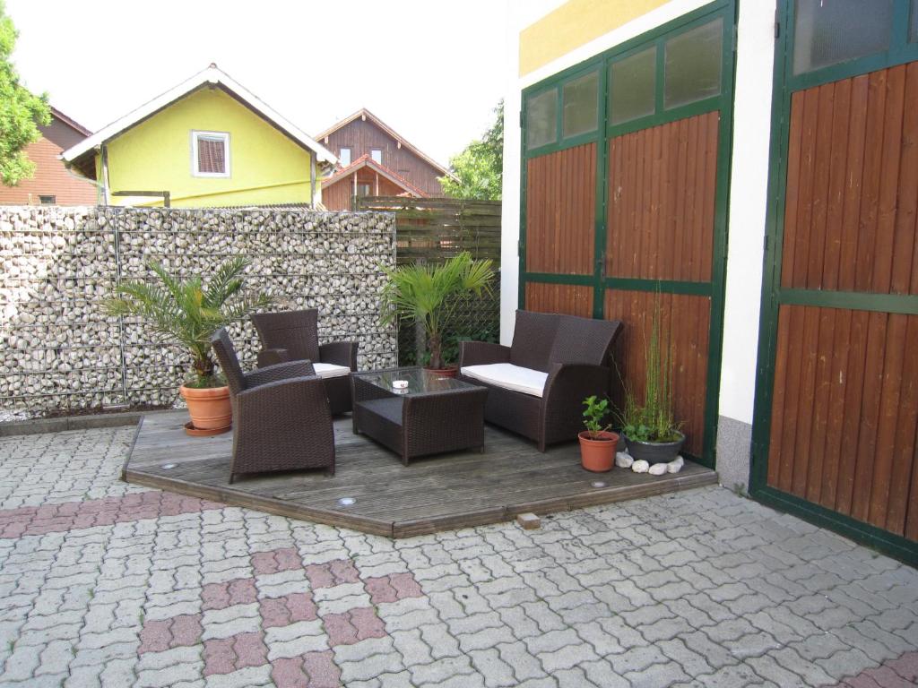 Patio nebo venkovní prostory v ubytování Frühstückspension Kibler