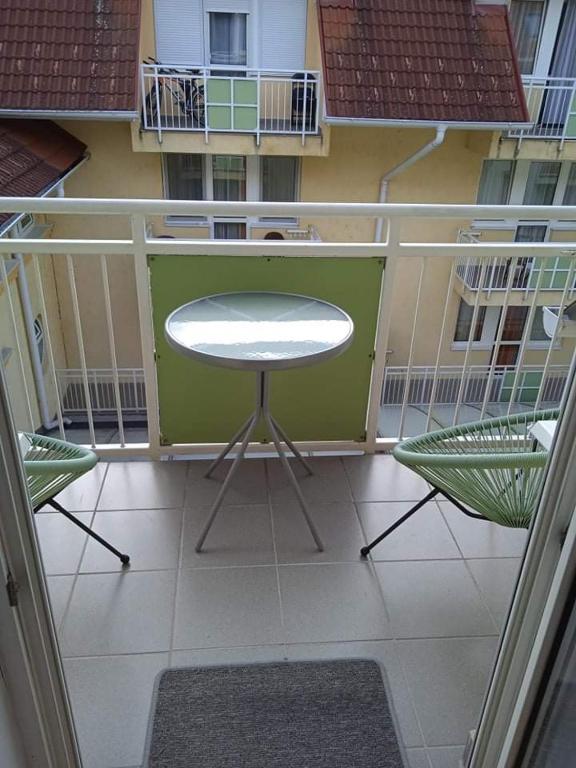Balkón alebo terasa v ubytovaní Tip Top Wellness Apartman Zalakaros