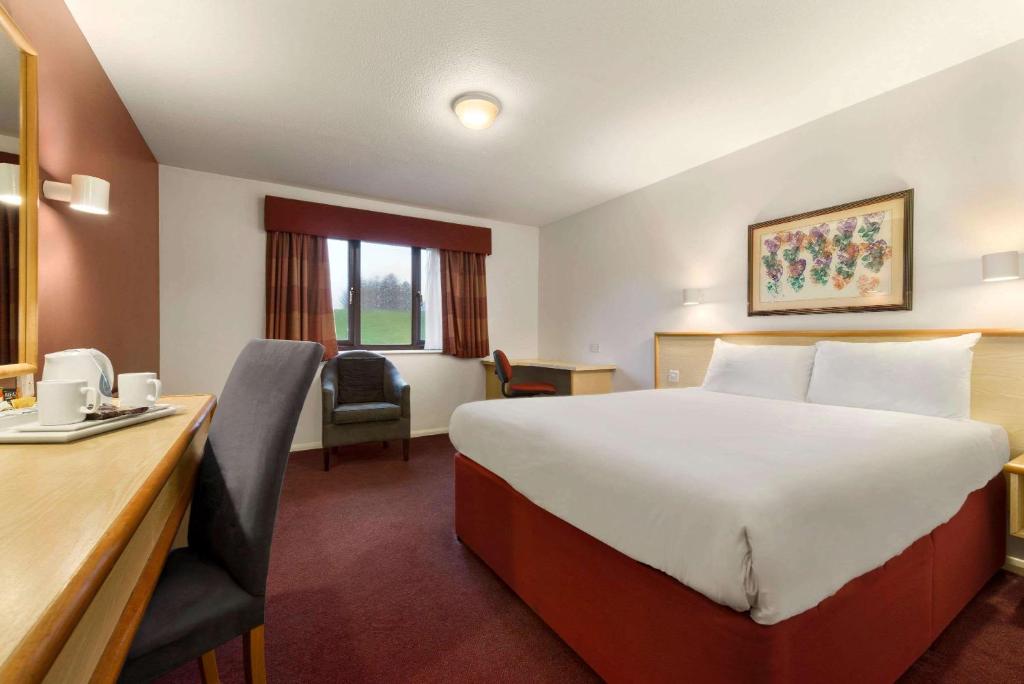 Postel nebo postele na pokoji v ubytování Days Inn Hotel Gretna Green