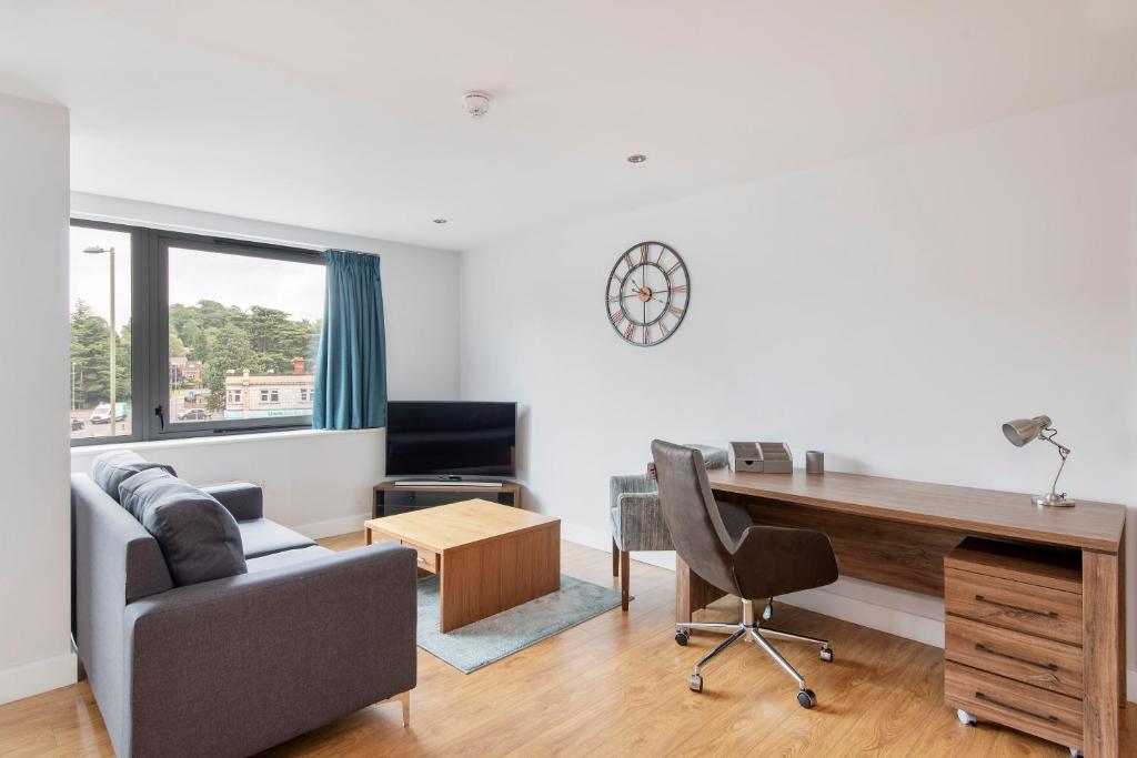 HQ Aparthotel Farnborough - 