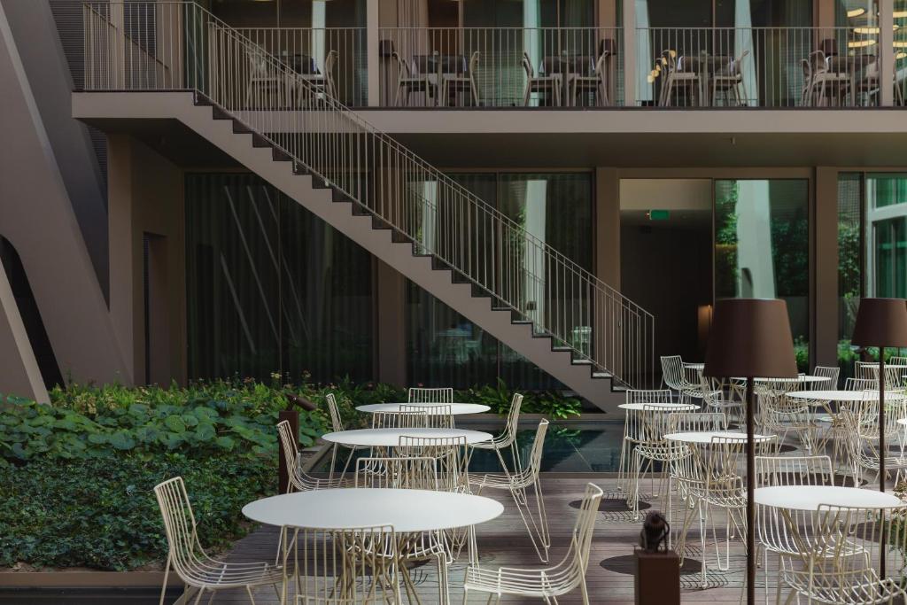 Lumen Hotel & The Lisbon Light Show - 3