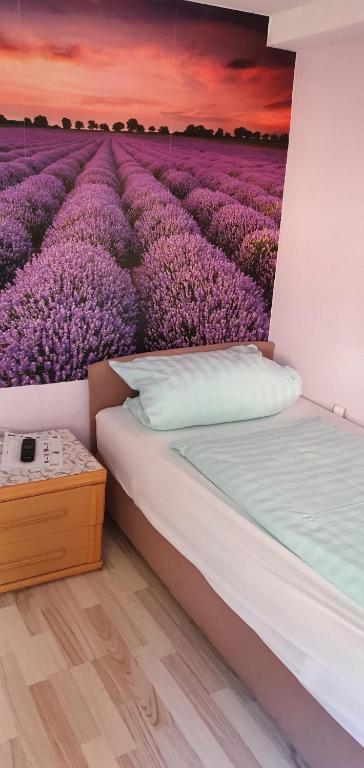 Postel nebo postele na pokoji v ubytování Hotel Gasthaus Felseneck