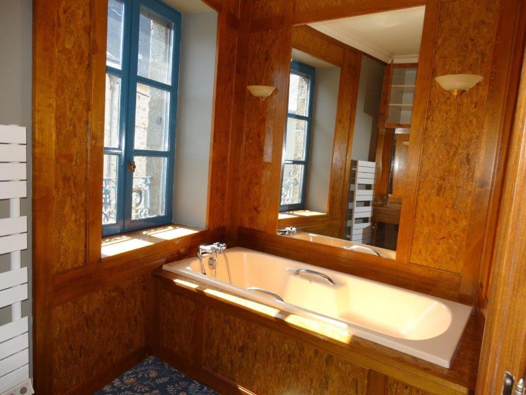 Koupelna v ubytování L'Ancien Hôtel