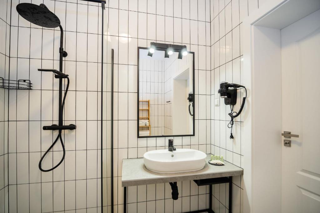 Apartamenty Black Lion - 10