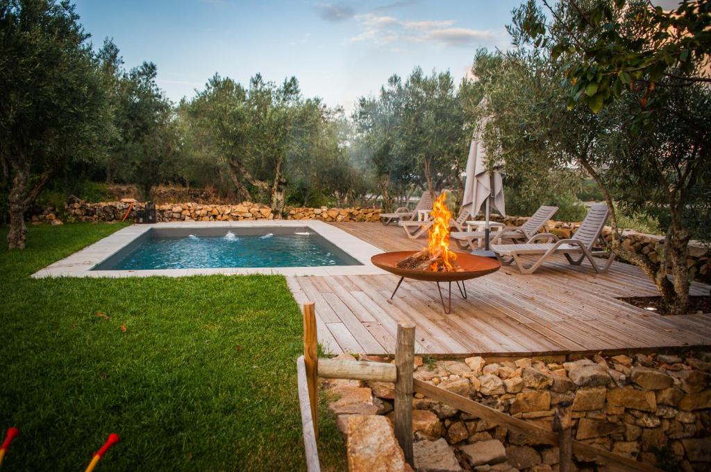 Swimmingpoolen hos eller tæt på Casa do Manel