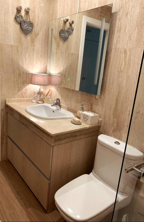 Koupelna v ubytování Marbella playa Residencial con piscina