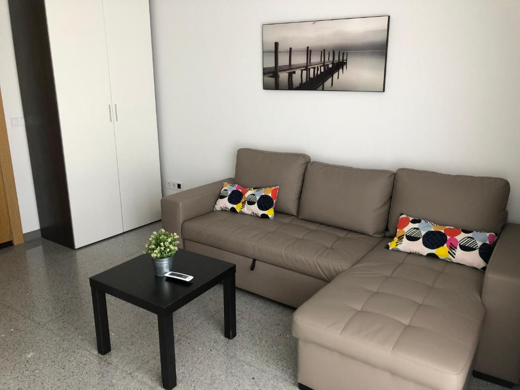 Posedenie v ubytovaní Estudio en Ciudad Jardín