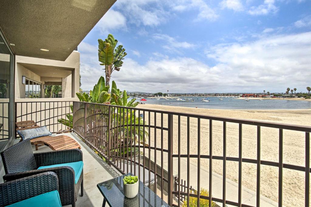 Bright, Updated Townhome with Mission Bay View!にあるバルコニーまたはテラス
