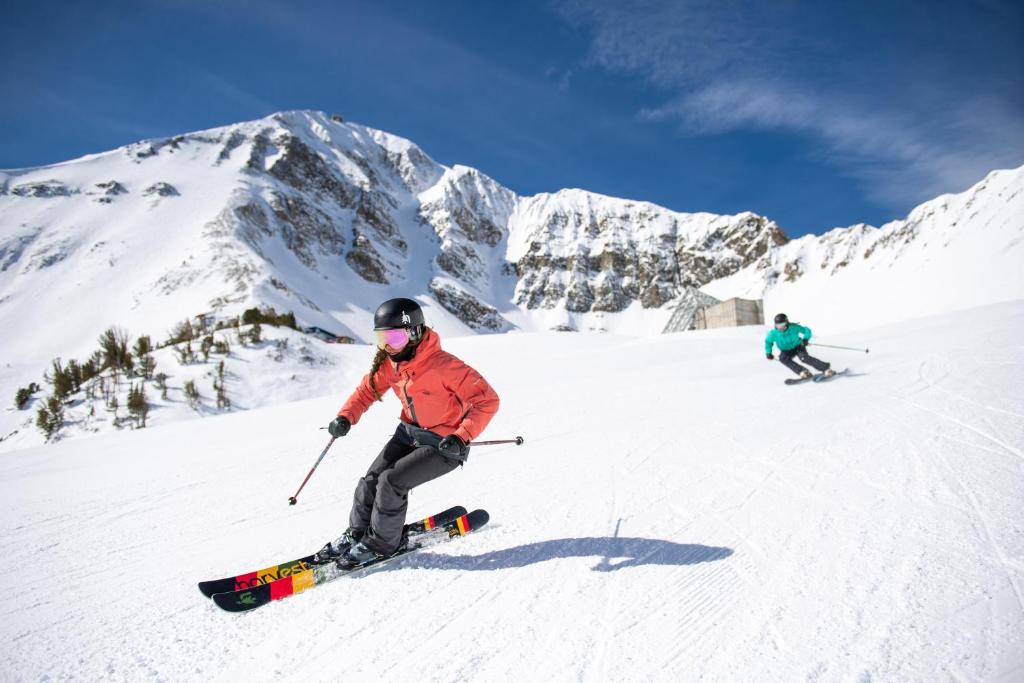 Huntley Lodge at Big Sky Resort v zimě