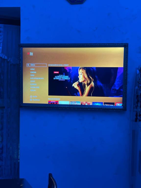 Telewizja i/lub zestaw kina domowego w obiekcie Al Centro Storico Home