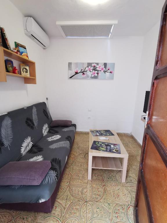 Casa rural Juan y Juana Canino, Tejeda – Precios 2022 ...