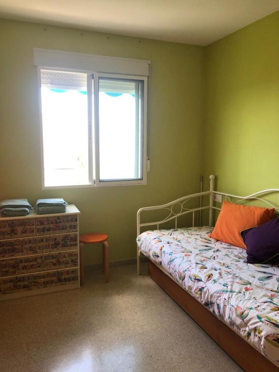 Postel nebo postele na pokoji v ubytování Apartamento Jardines del Mar El Campello, Alicante