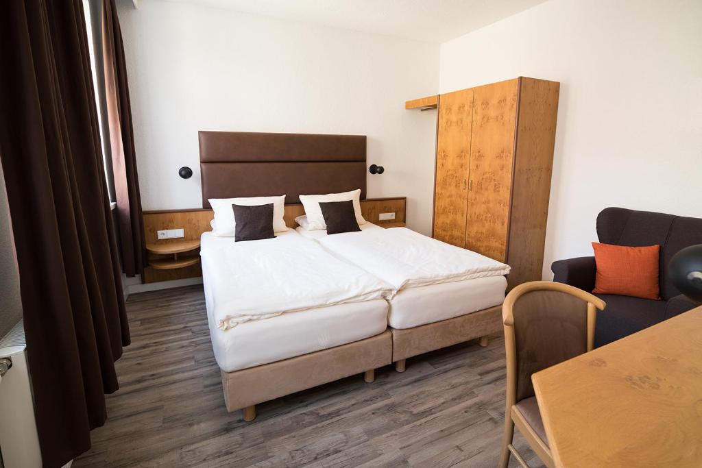 Altstadthotel PIAZZA - 9