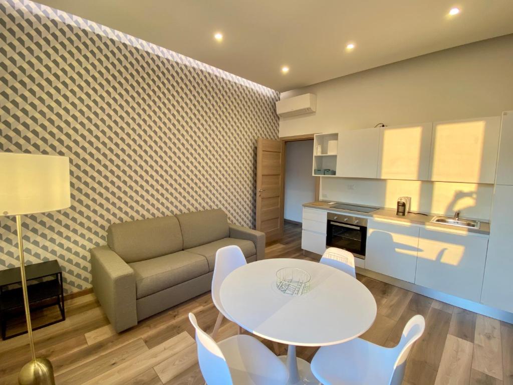 A kitchen or kitchenette at Suite boutique Moscova