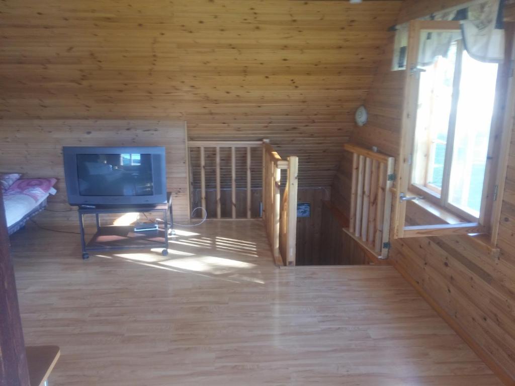 TV a/nebo společenská místnost v ubytování Aratsaare Holiday home