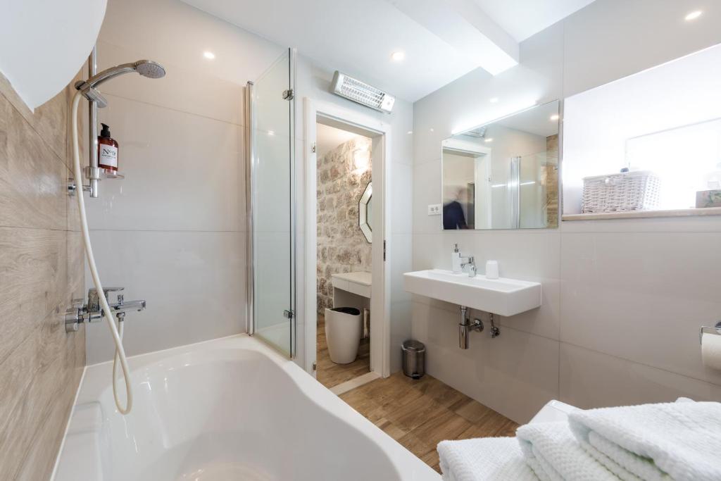 Koupelna v ubytování San Pietro apartment