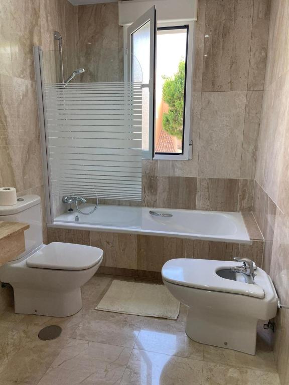 Koupelna v ubytování Marbella playa Residencial con piscina