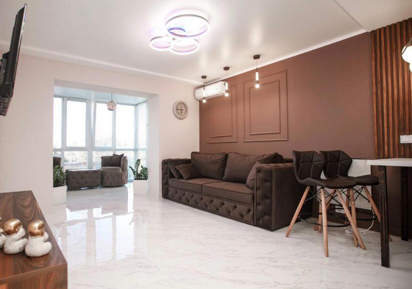 אזור ישיבה ב-2 bedroom apartment on Shulginih