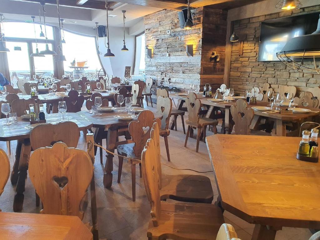 Restaurace v ubytování Yager Chalet