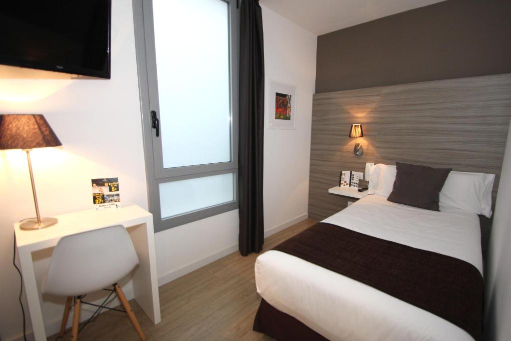 Postel nebo postele na pokoji v ubytování Hotel BESTPRICE Diagonal