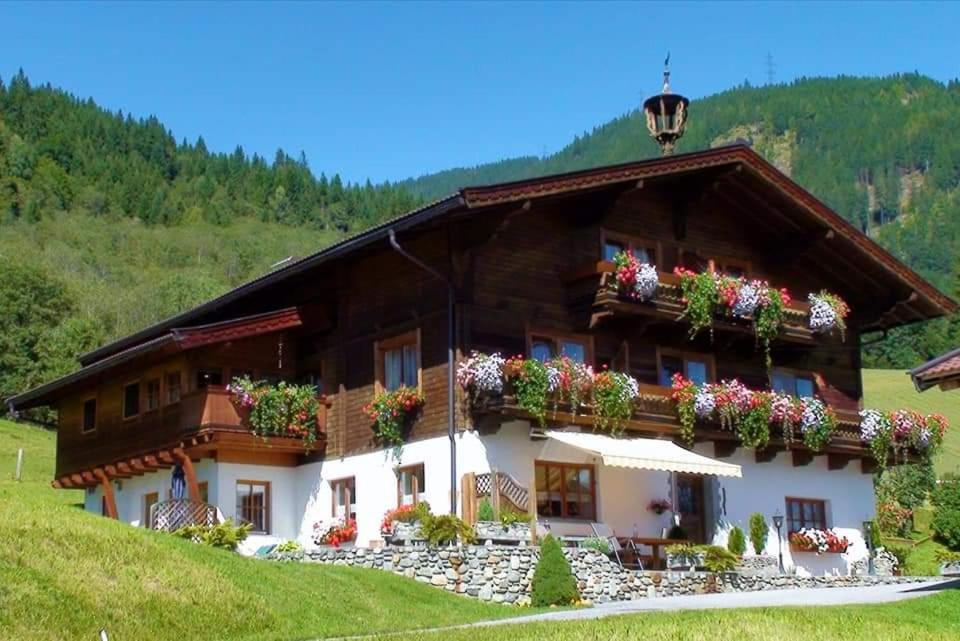 Nespecifikovaný výhled na hory nebo výhled na hory při pohledu z apartmánu