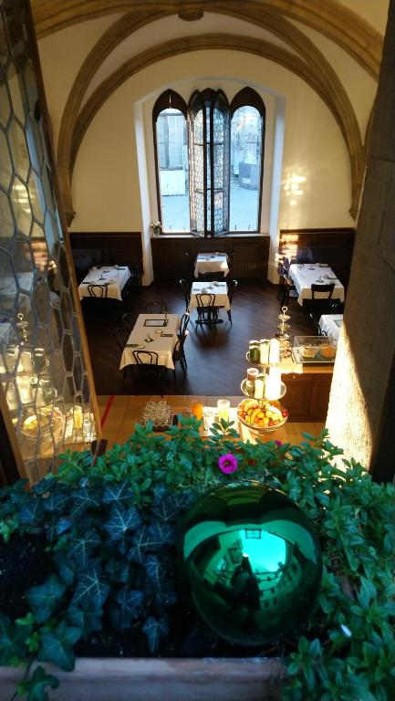 Postel nebo postele na pokoji v ubytování Hotel Kaiserhof am Dom