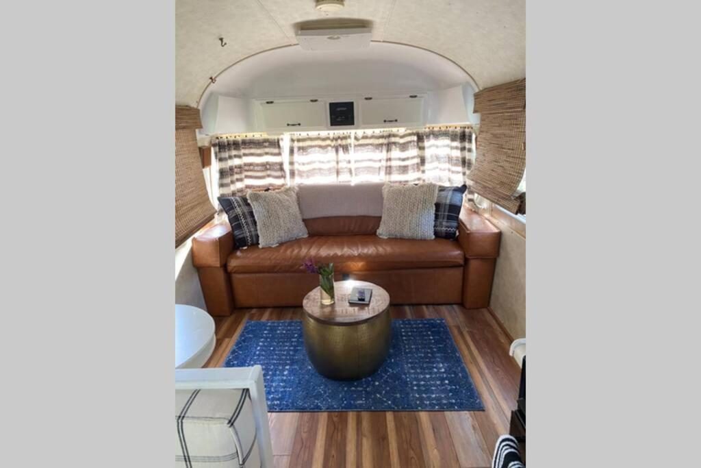 Posezení v ubytování Amazing Airstream, Beaufort, SC-Enjoy the Journey