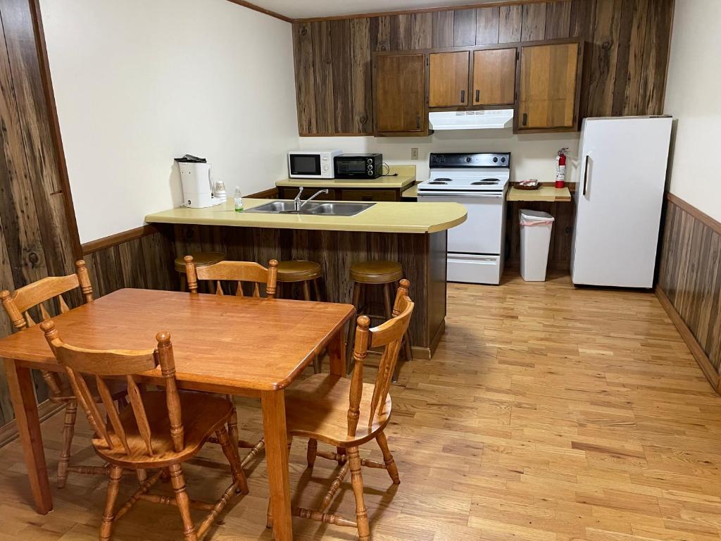 PINE VALLEY MOTEL - Apartamento Padrão