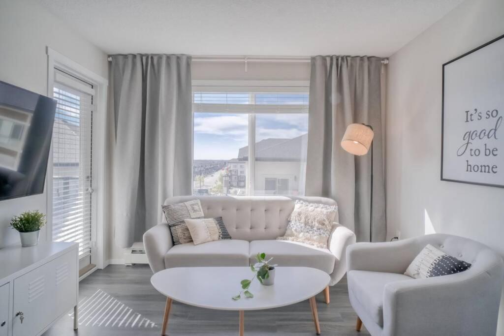 Brand New Luxury 2 Bedrooms Condo Nearby Calgary Airport & Crossiron Mill Mall - Hizvo