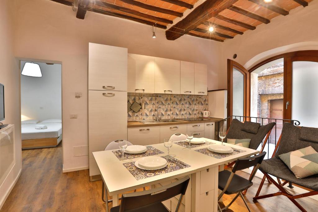 Appartamento indipendente vicino Piazza del Campo - Appartement À Deux Chambres