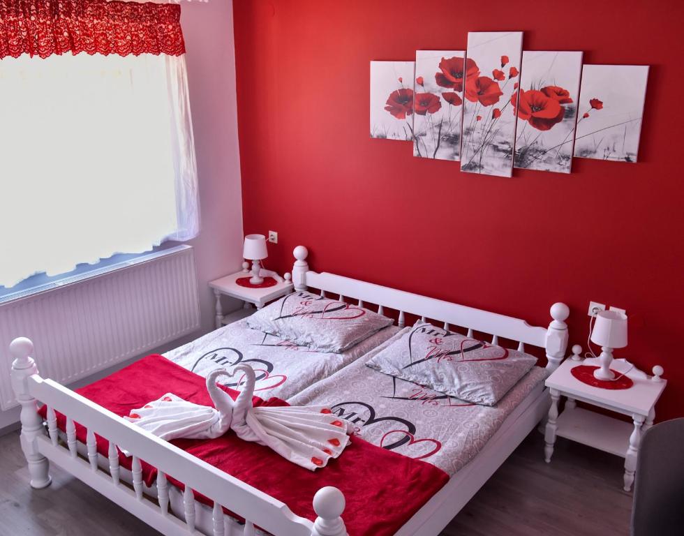 Postel nebo postele na pokoji v ubytování Gostišče Trobej