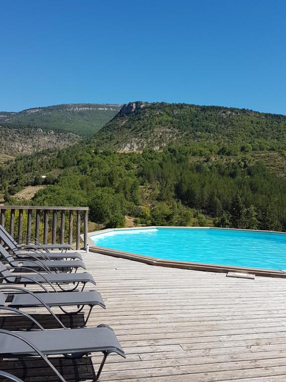 Photo de la galerie de l'établissement La Ferme de Clareau- Glamp'In Lodge Nature -Tentes safari- Chambres d'hôtes sous la Toile, à La Motte-Chalançon