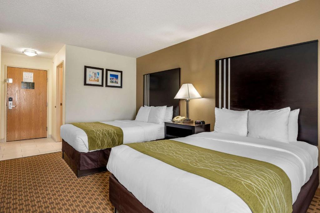 Comfort Inn Indianapolis East photo
