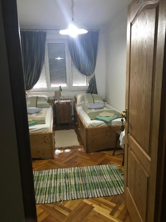 Posedenie v ubytovaní Hív-Lak Apartman