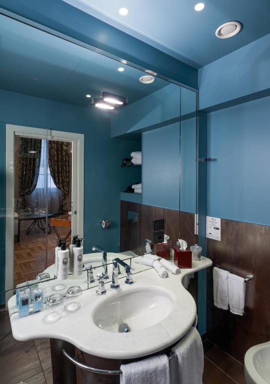 Hotel Number Nine - Resim 22