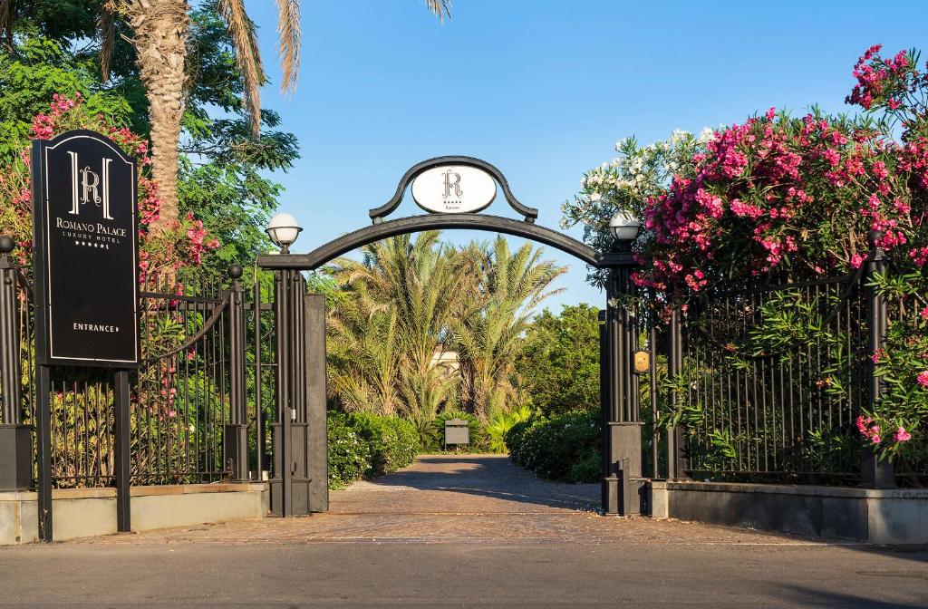 Romano Palace Luxury Hotel - Resim 11