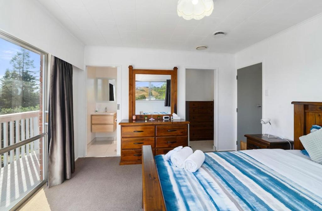 Spacious Utuhina holiday House - Resim 10