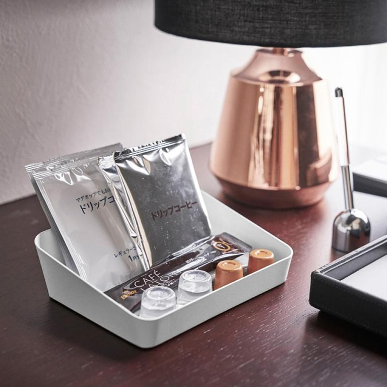 Příslušenství pro přípravu čaje a kávy v ubytování HOTEL THE HOTEL SHINJUKU (Adult Only)
