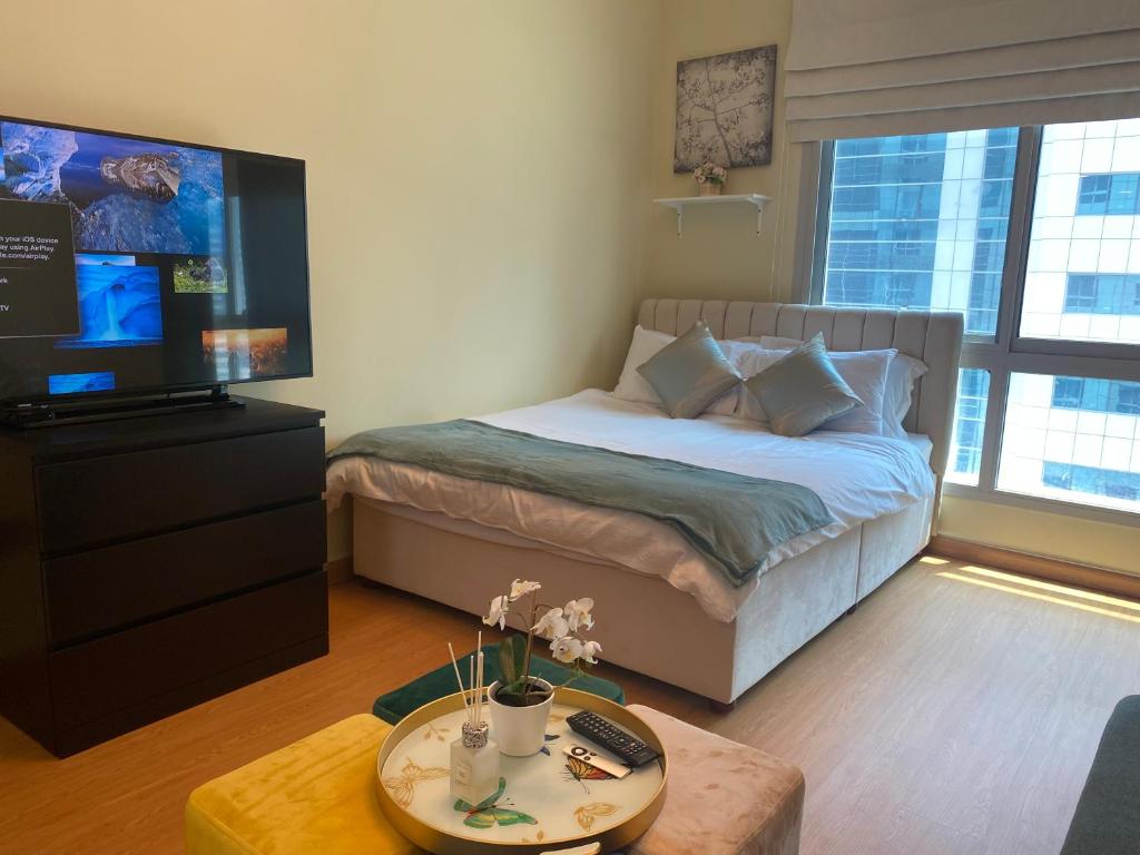 Fotografie z fotogalerie ubytování Luxury studio in Dubai Marina -Home away from home! v Dubaji