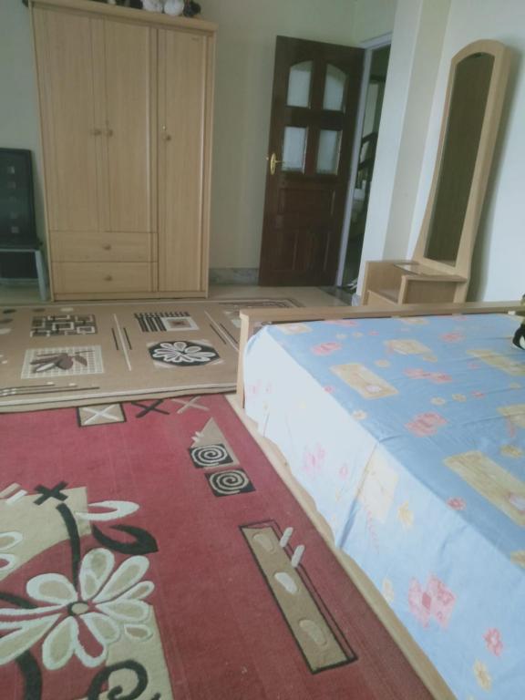 B&B Homestay - Doppelzimmer Mit Balkon (2 Erwachsene + 1 Kind)