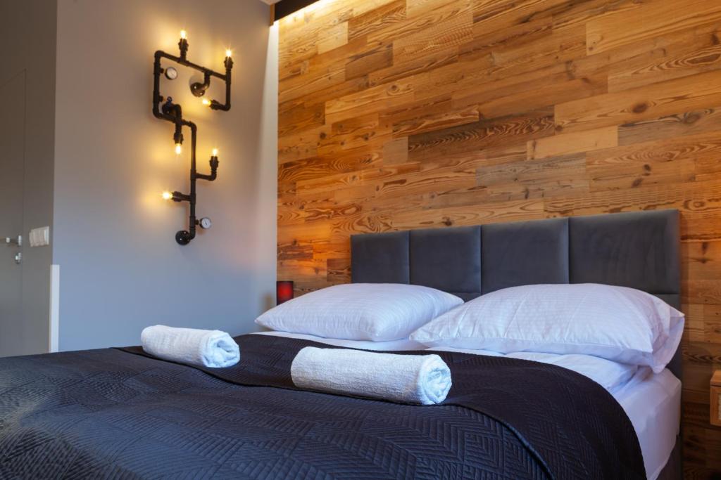 Postel nebo postele na pokoji v ubytování Apartament City Center Modern Loft 2 - bezpłatny parking