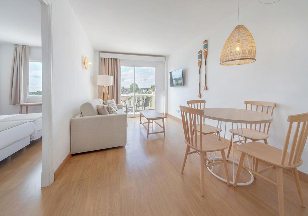 Club Simó - Superior One-Bedroom Apartment (2 Adults)