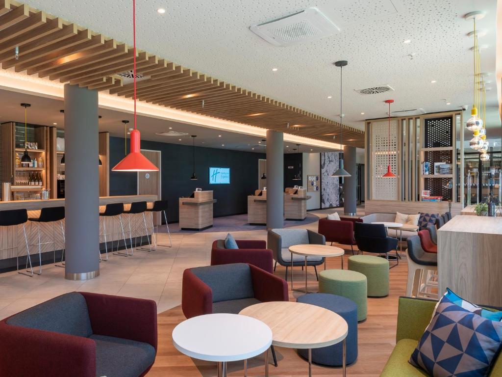 Holiday Inn Express Düsseldorf - Hauptbahnhof by IHG - Resim 36