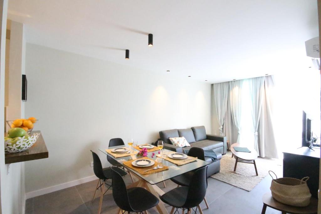 A seating area at Apartment Azahara Sunrises, Los Cristianos