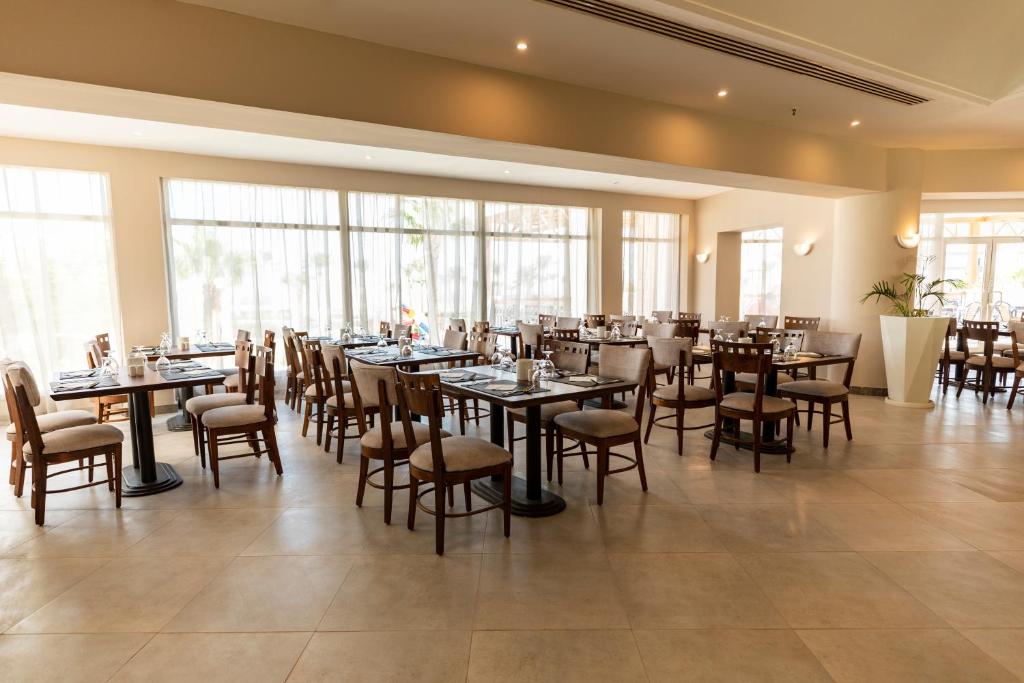 Sunrise Remal Resortにあるレストランまたは飲食店