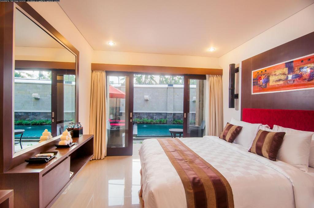 Bazén v ubytování The Swaha Ubud Hotel nebo v jeho okolí